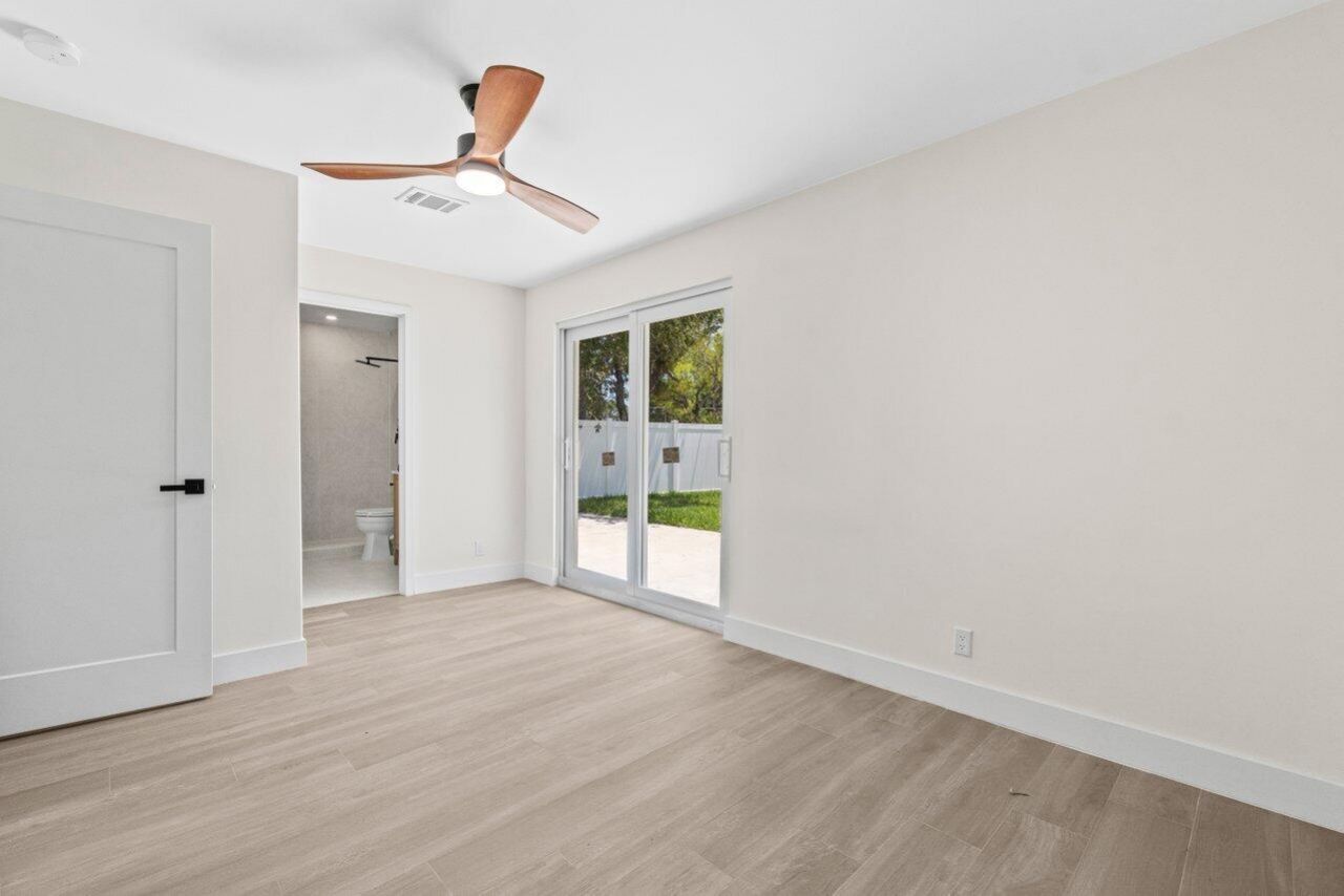 4498 NW 2nd Avenue, Boca Raton, FL 33431 Photo