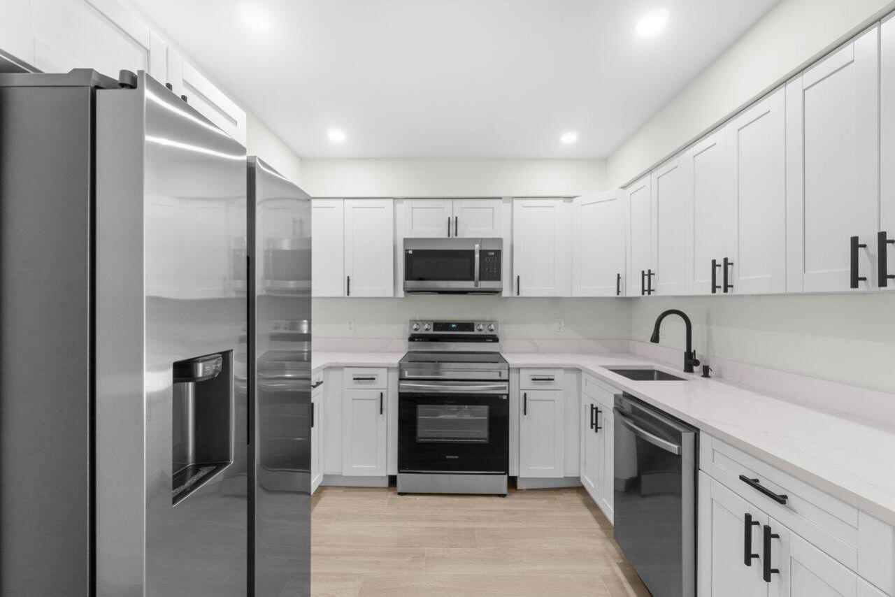 4498 NW 2nd Avenue, Boca Raton, FL 33431 Photo