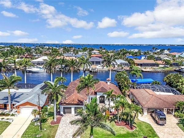 3917 SE 19th AVE, CAPE CORAL, FL 33904