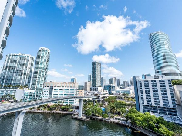 31 SE 5 ST, Unit 1603, Miami, FL 33131