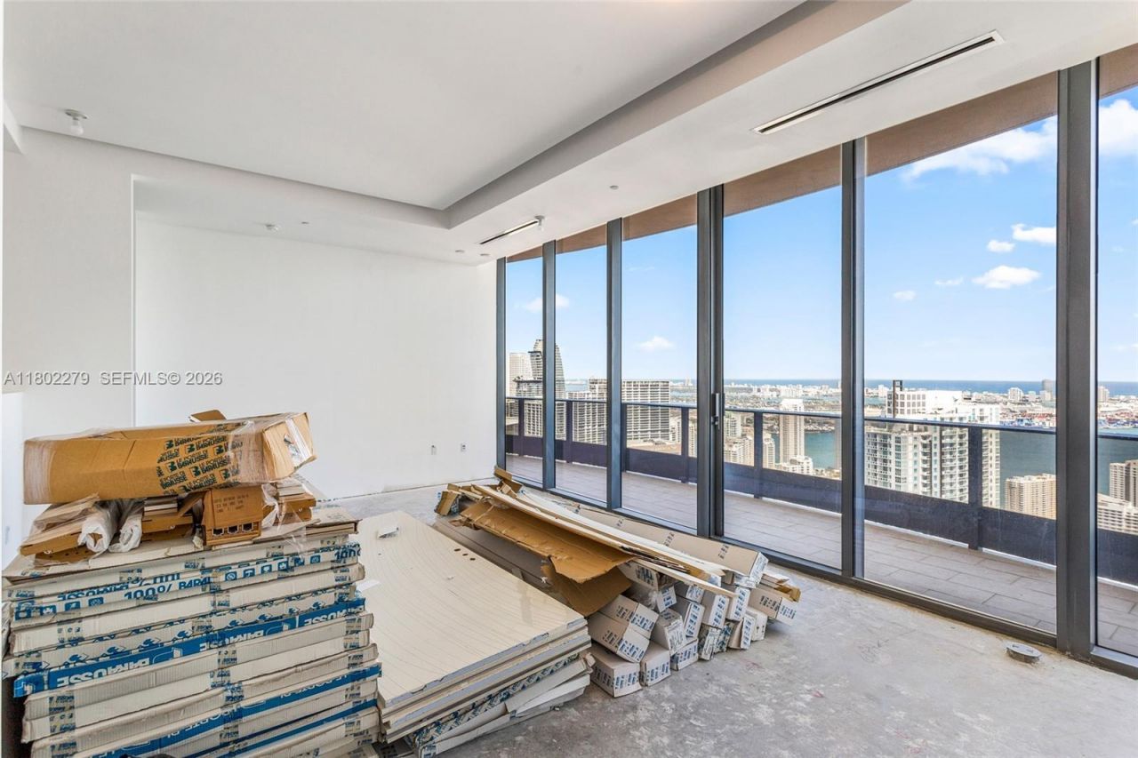 1000 Brickell Plz, Unit UPH6201, Miami, FL 33131 Photo