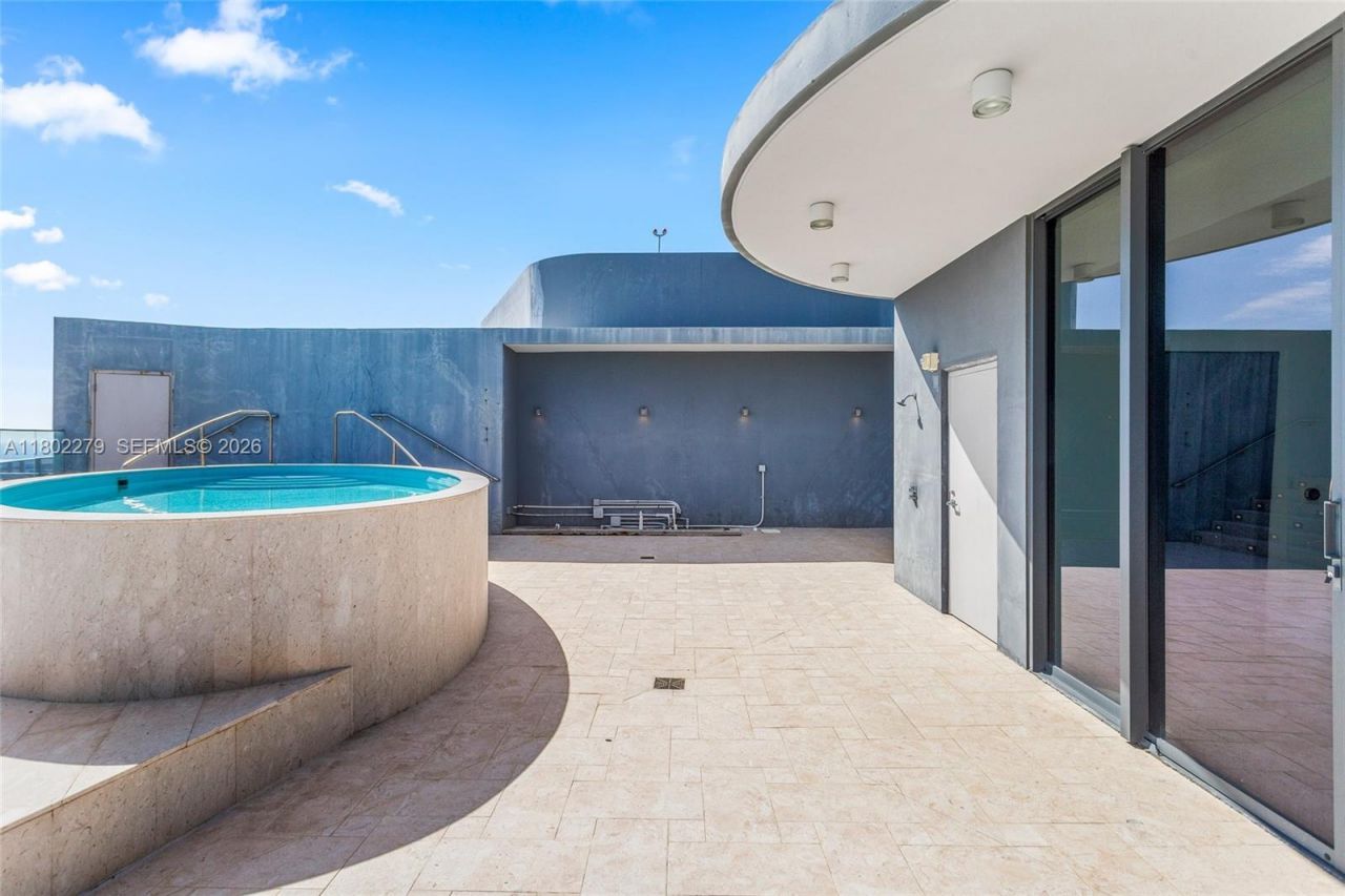 1000 Brickell Plz, Unit UPH6201, Miami, FL 33131 Photo