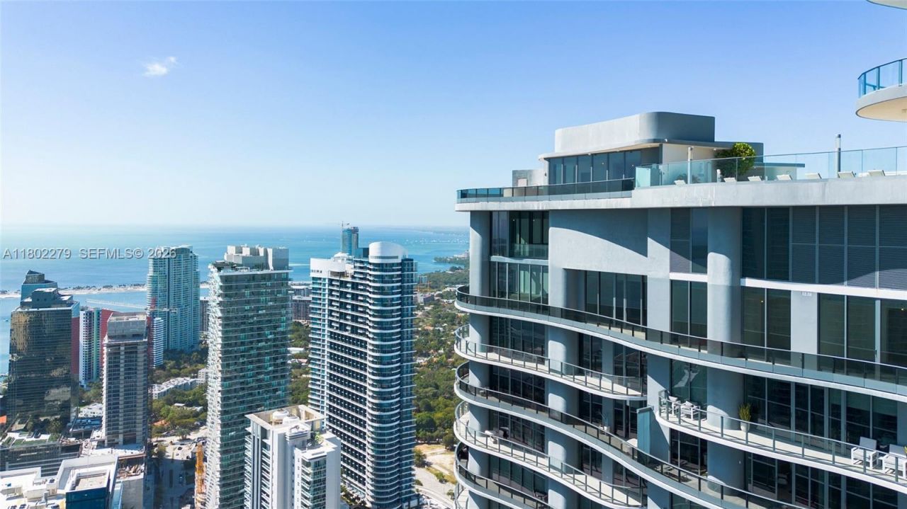1000 Brickell Plz, Unit UPH6201, Miami, FL 33131 Photo