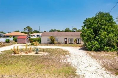 914 Albert Ave, Lehigh Acres, FL 33971 Photo