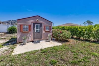 914 Albert Ave, Lehigh Acres, FL 33971 Photo