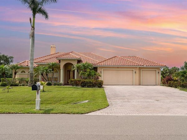 6120 9TH AVENUE CIRCLE NE, BRADENTON, FL 34212
