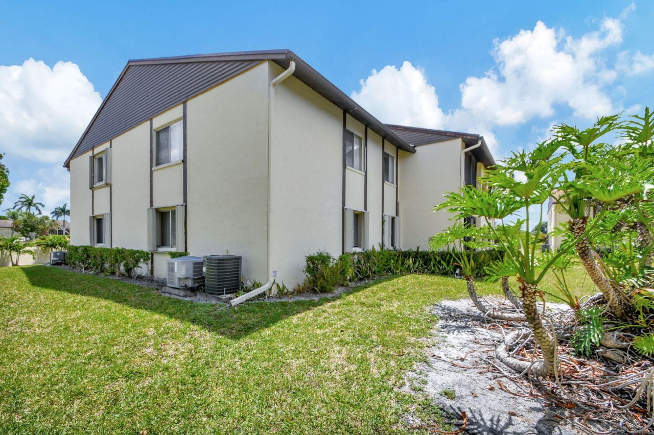 3531 Tall Pine Way, Unit C-1, Greenacres, FL 33463 Photo