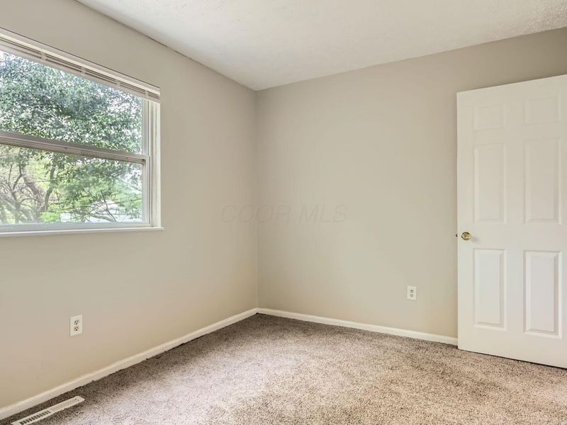 5422 Everson Road N, Columbus, OH 43232 Photo 12