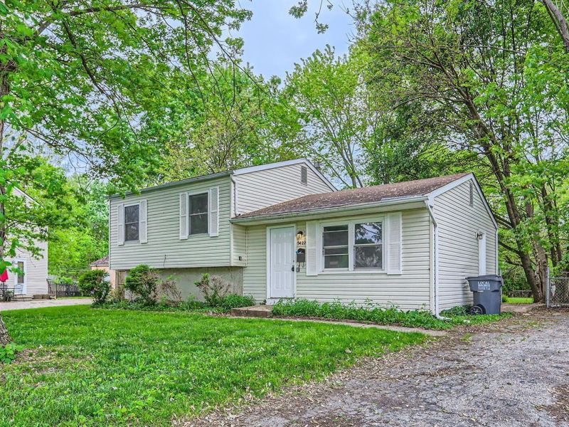 5422 Everson Road N, Columbus, OH 43232 Photo 2