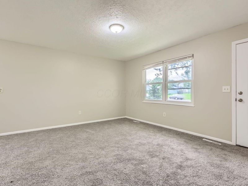 5422 Everson Road N, Columbus, OH 43232 Photo 5