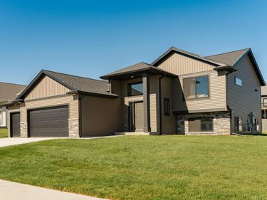 1806 Brandt Drive NE, Byron, MN 55920