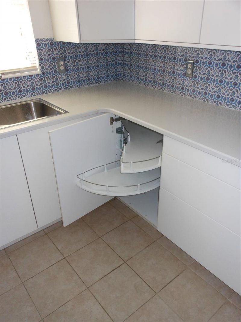 138 36th Avenue N, Unit 206W, Saint Petersburg, FL 33704 Photo