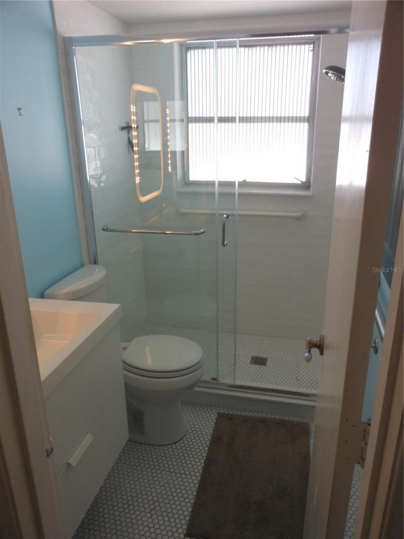 138 36th Avenue N, Unit 206W, Saint Petersburg, FL 33704 Photo