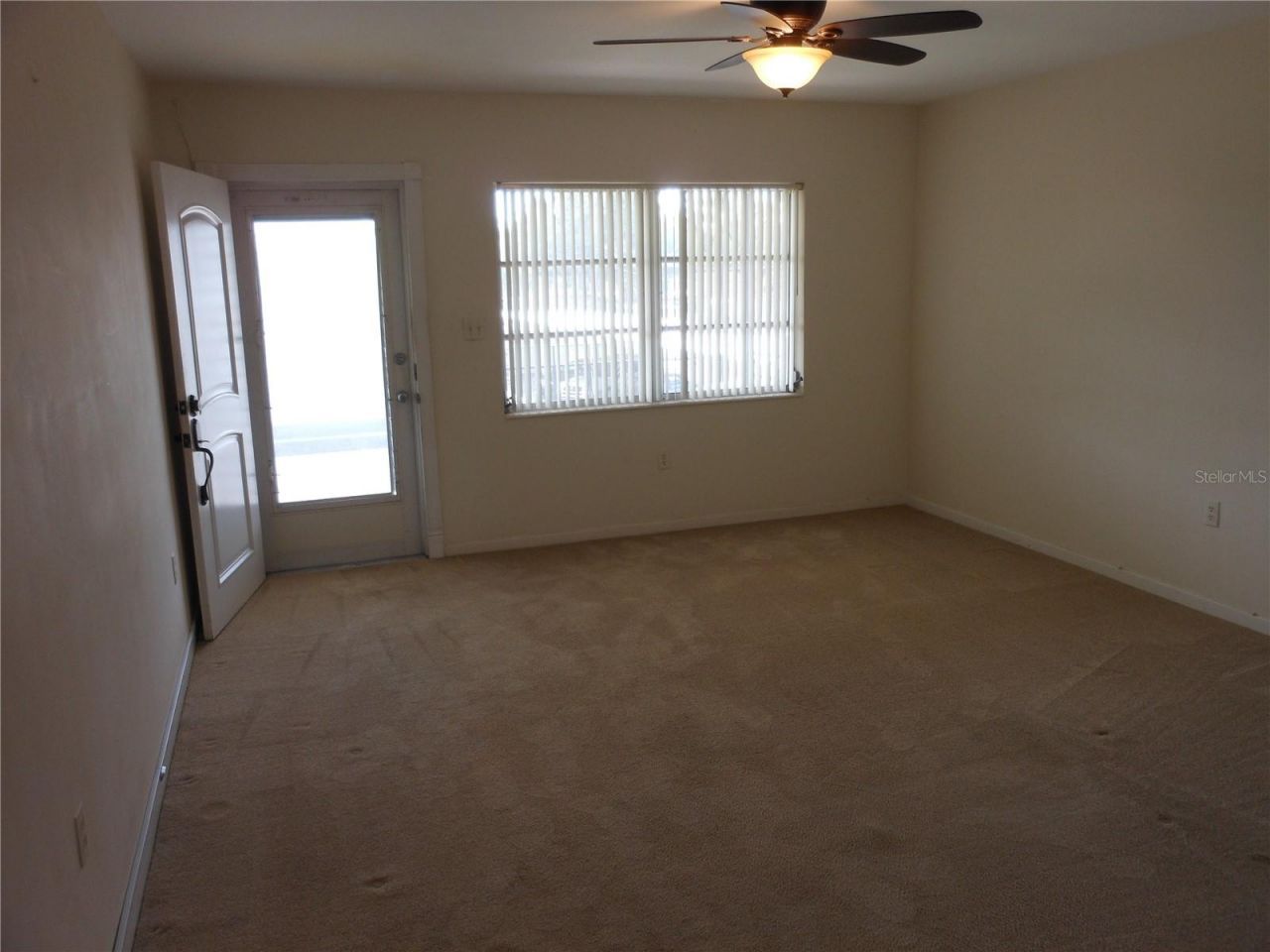 138 36th Avenue N, Unit 206W, Saint Petersburg, FL 33704 Photo