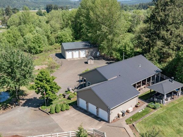 39844 McDowell Creek Dr, Lebanon, OR 97355