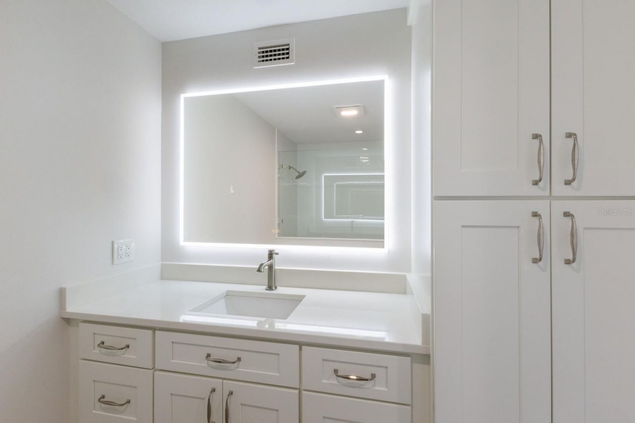 7000 Gulf Drive, Unit 205, Holmes Beach, FL 34217 Photo