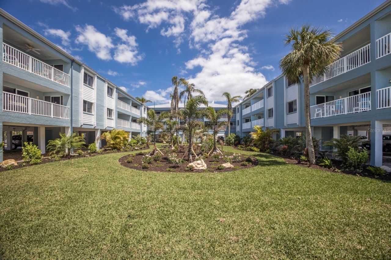 7000 Gulf Drive, Unit 205, Holmes Beach, FL 34217 Photo
