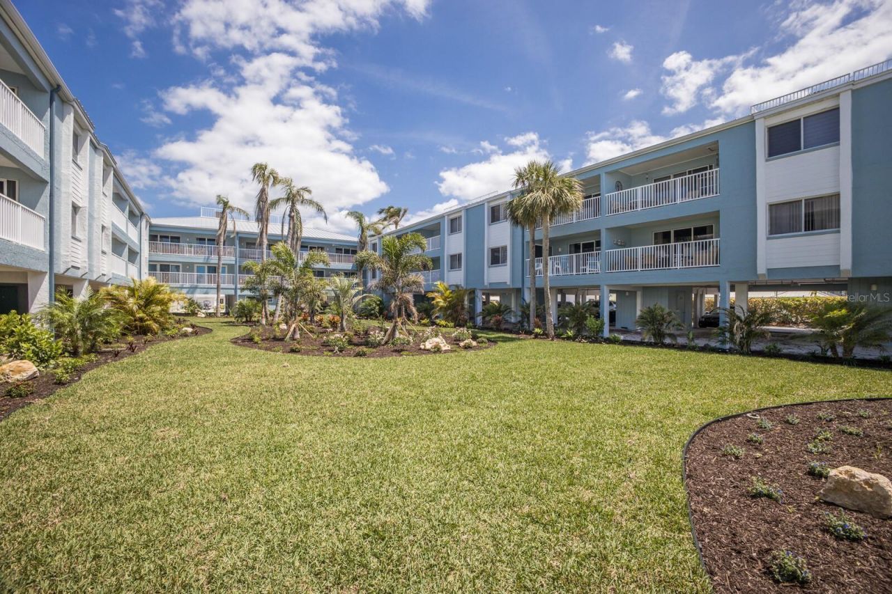 7000 Gulf Drive, Unit 205, Holmes Beach, FL 34217 Photo