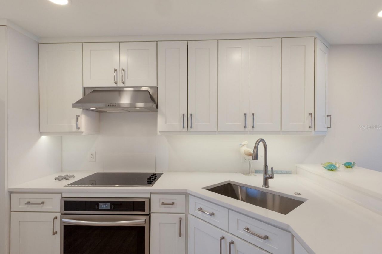 7000 Gulf Drive, Unit 205, Holmes Beach, FL 34217 Photo