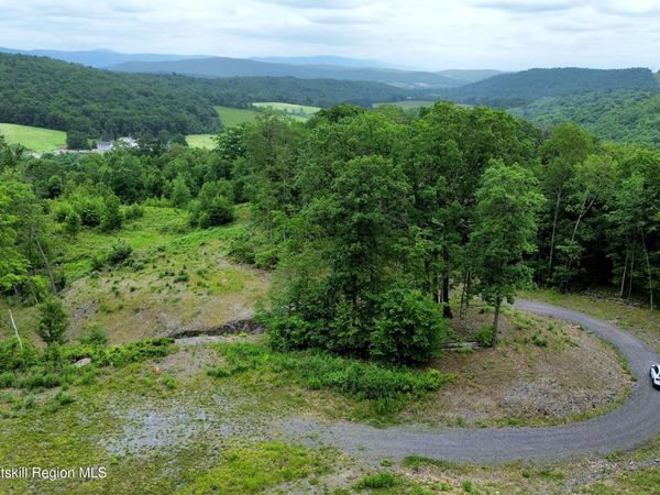 67 Taconic Creek Road, Hillsdale, NY 12529