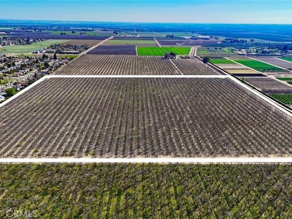 896 N Mariposa Avenue, Visalia, CA 93292