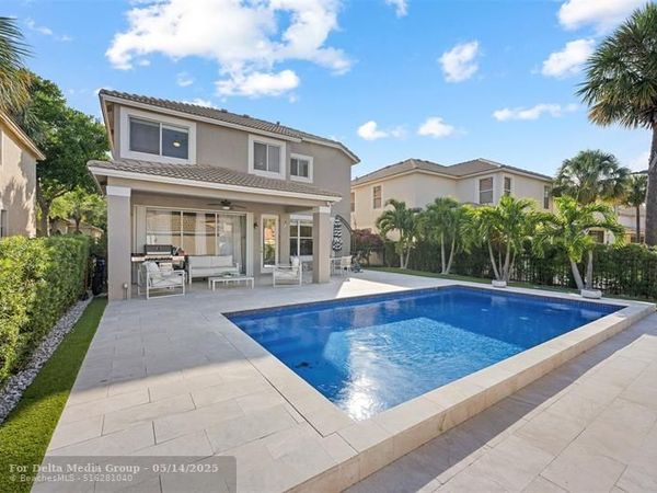 8121 Bautista Way, Palm Beach Gardens, FL 33418