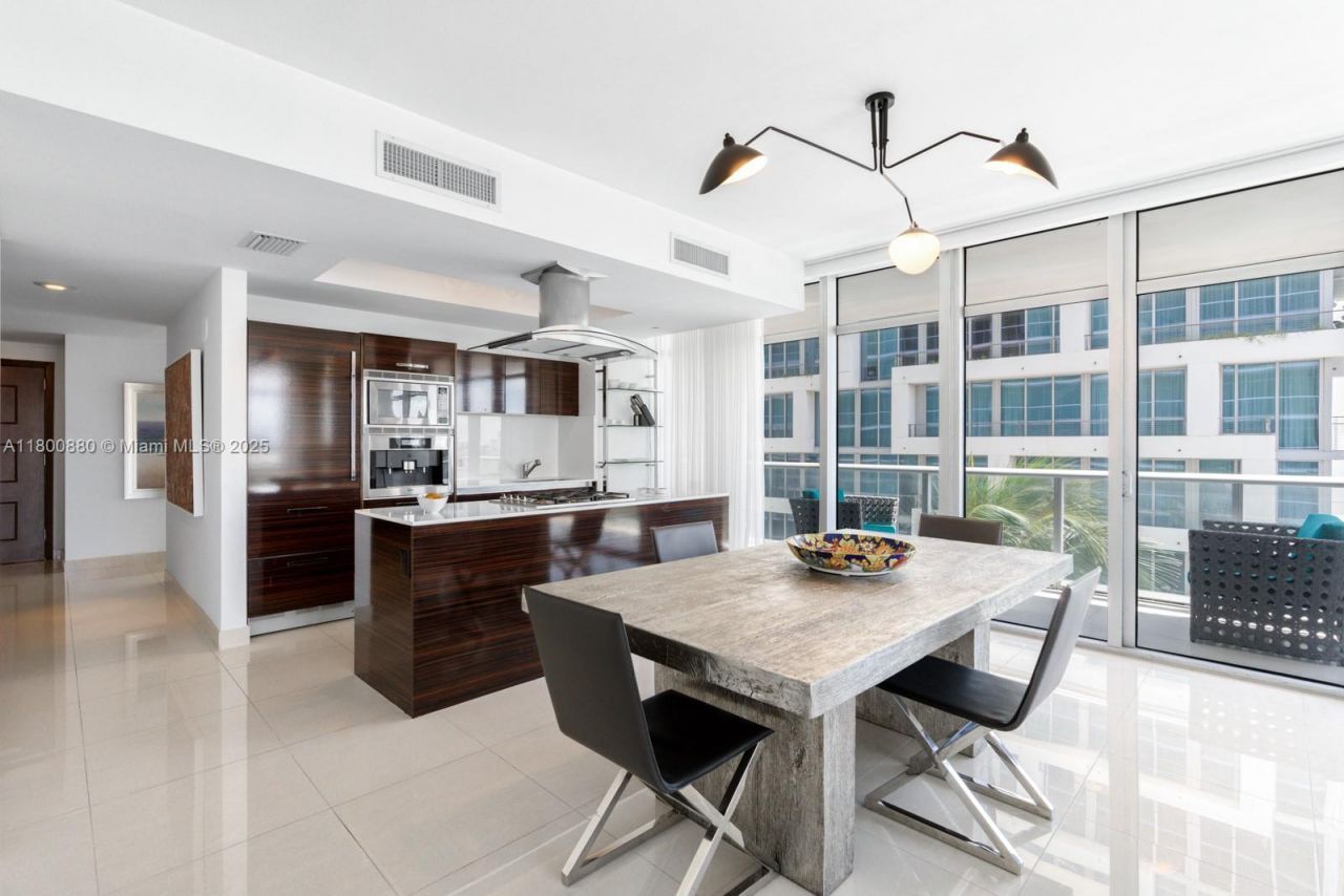 3737 Collins Ave, Unit S-503, Miami Beach, FL 33140 Photo