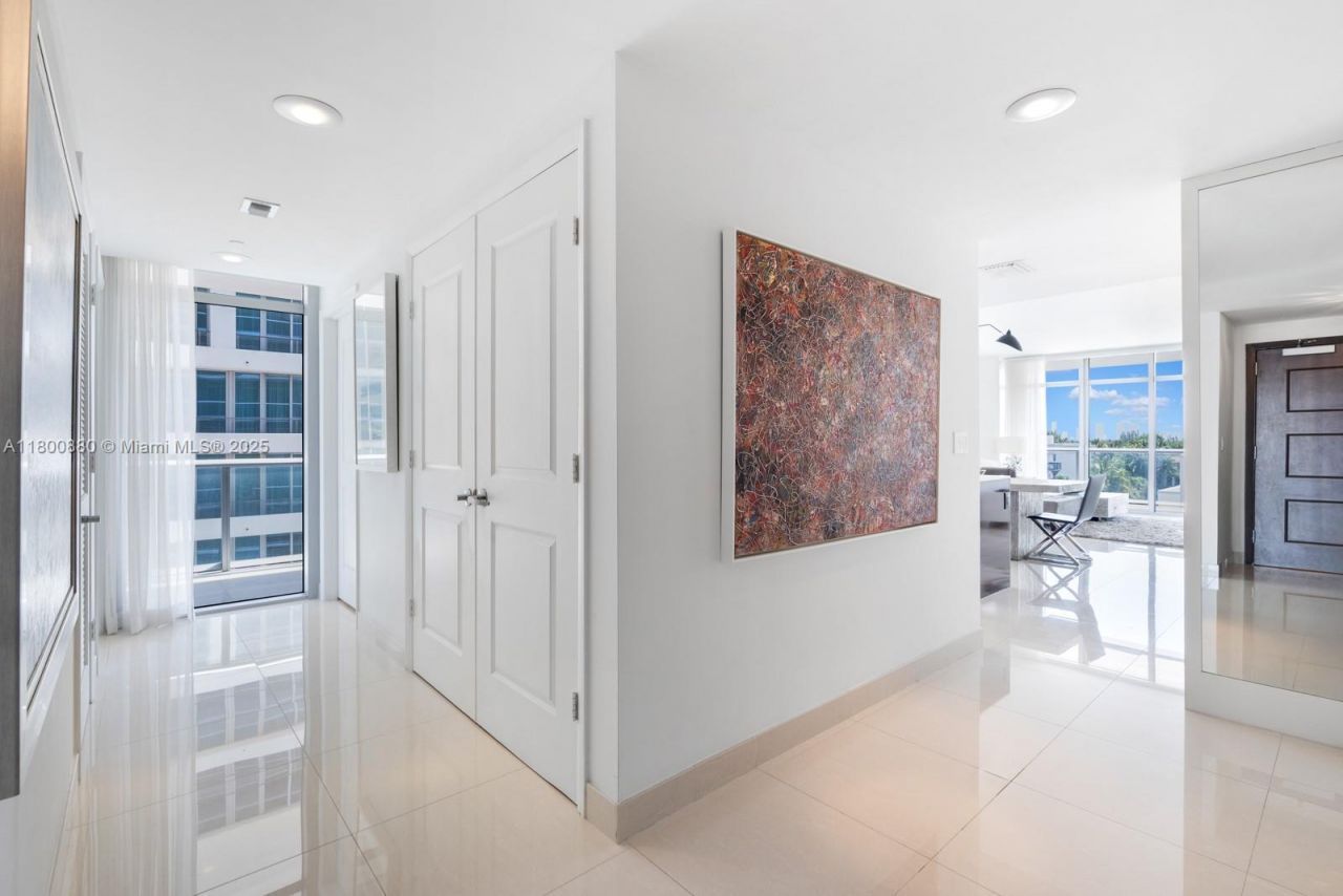 3737 Collins Ave, Unit S-503, Miami Beach, FL 33140 Photo