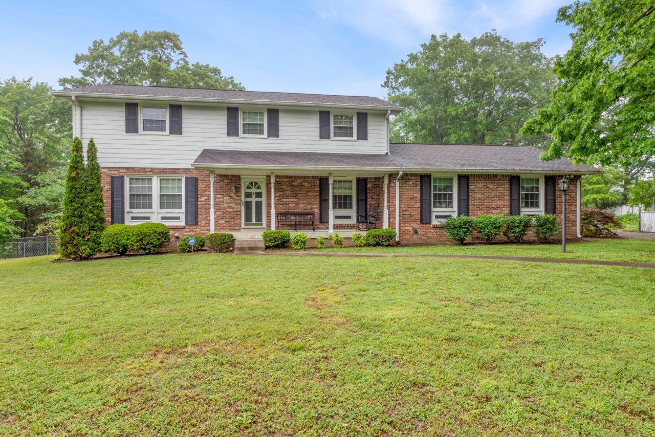 103 Forrest Hills Dr Dickson, TN 37055