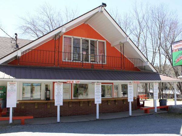 856 River Road, Mexico, ME 04257