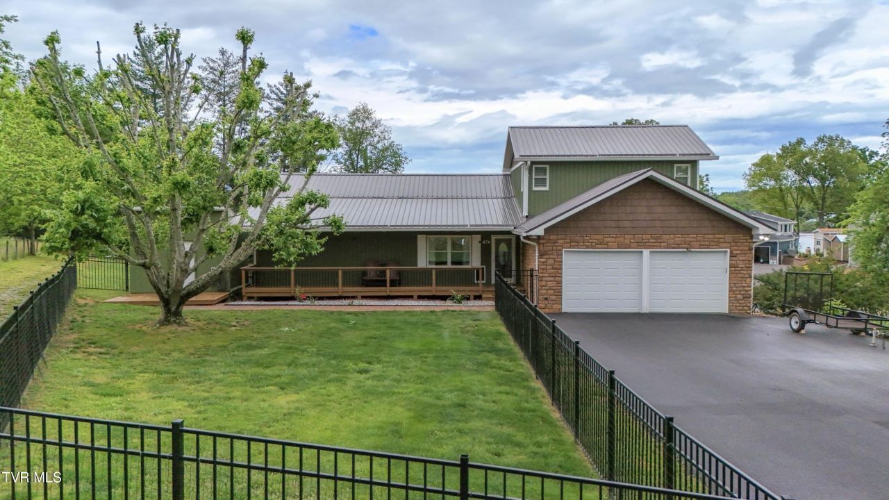 476 Sportsman Dock Road, Piney Flats, TN 37686 Main Photo