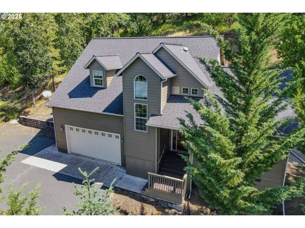 356 WILD FERN DR, Winchester, OR 97495