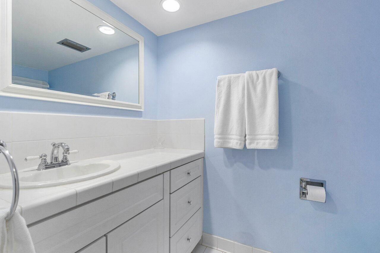 2800 N Ocean Drive, Unit B-4a, Singer Island, FL 33404 Photo