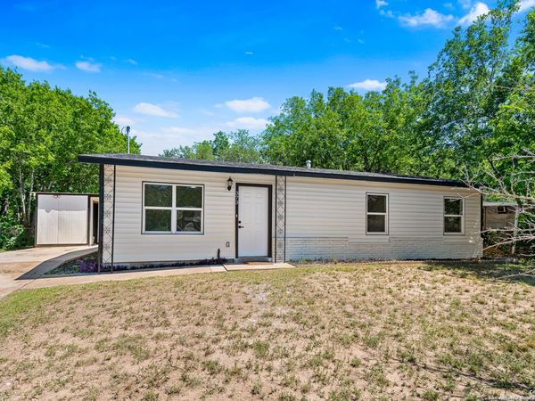 373 Kenmar Dr., San Antonio, TX 78220