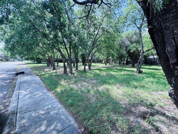 100 Groff, San Antonio, TX 78237