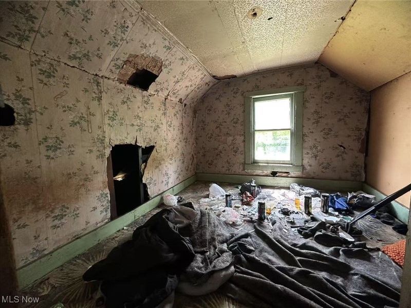 906 E Buchtel Avenue, Akron, OH 44305 Photo 18