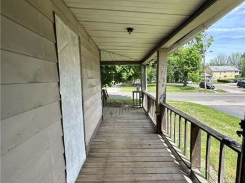 906 E Buchtel Avenue, Akron, OH 44305 Photo 5