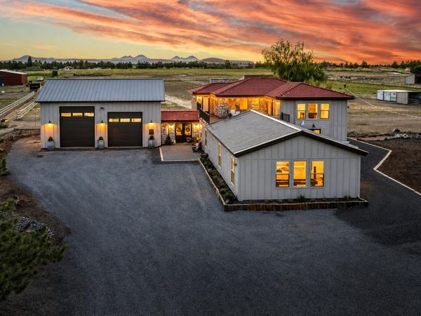 24166 Dodds Road, Bend, OR 97701