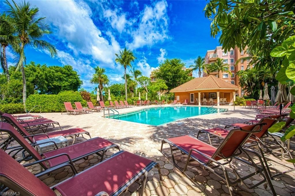 14817 Laguna Dr, Unit 403, Fort Myers, FL 33908 Photo