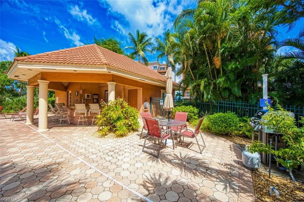 14817 Laguna Dr, Unit 403, Fort Myers, FL 33908 Photo