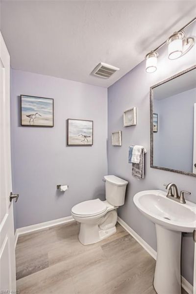 14817 Laguna Dr, Unit 403, Fort Myers, FL 33908 Photo