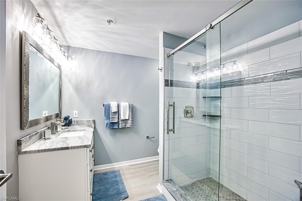14817 Laguna Dr, Unit 403, Fort Myers, FL 33908 Photo