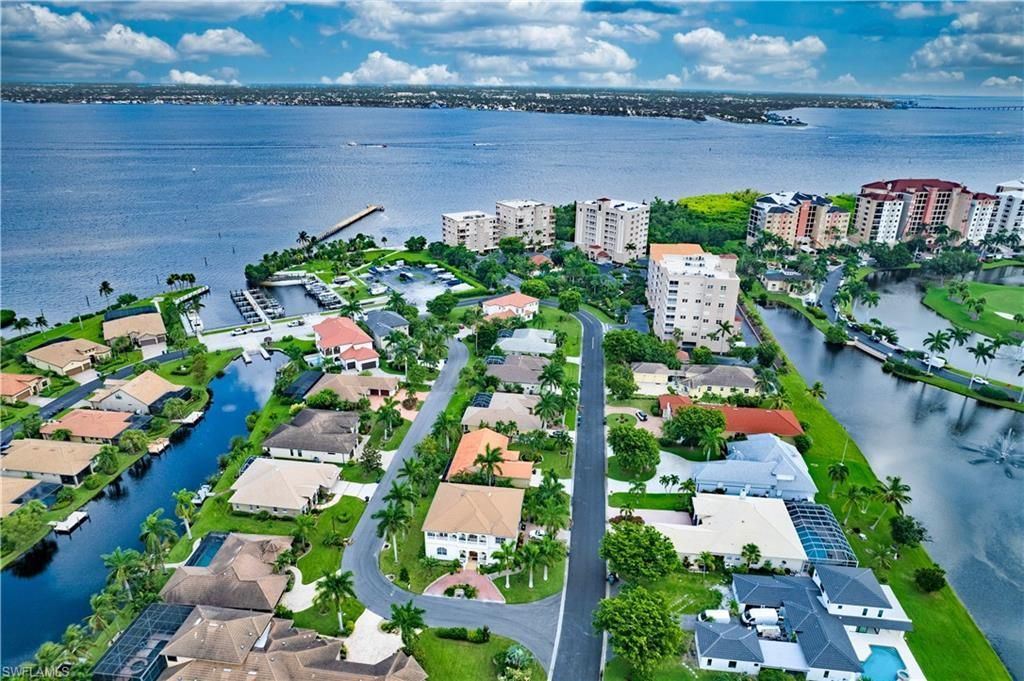 14817 Laguna Dr, Unit 403, Fort Myers, FL 33908 Photo