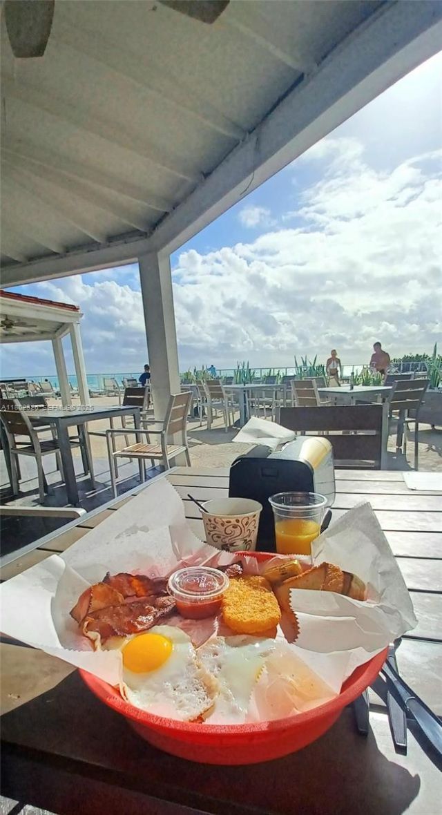 19201 Collins Ave, Unit 1105, Sunny Isles Beach, FL 33160 Photo