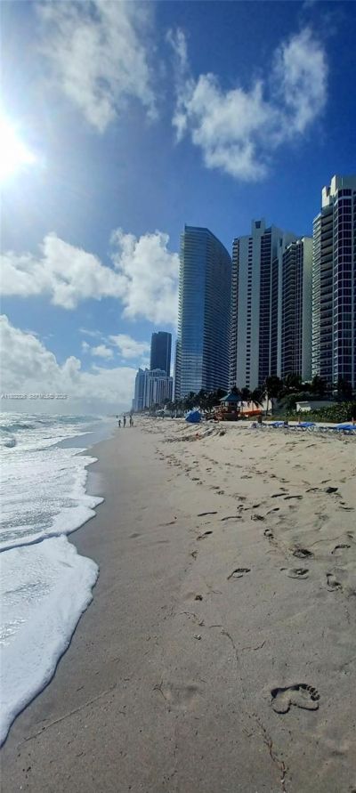 19201 Collins Ave, Unit 1105, Sunny Isles Beach, FL 33160 Photo