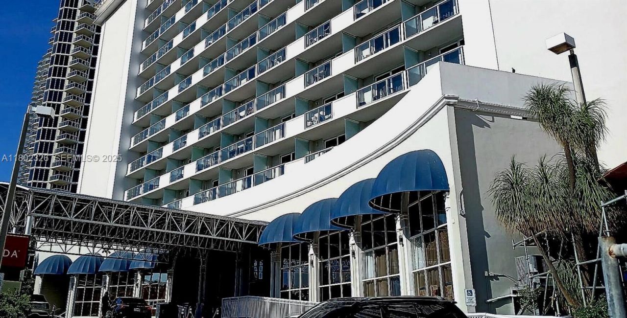 19201 Collins Ave, Unit 1105, Sunny Isles Beach, FL 33160 Photo