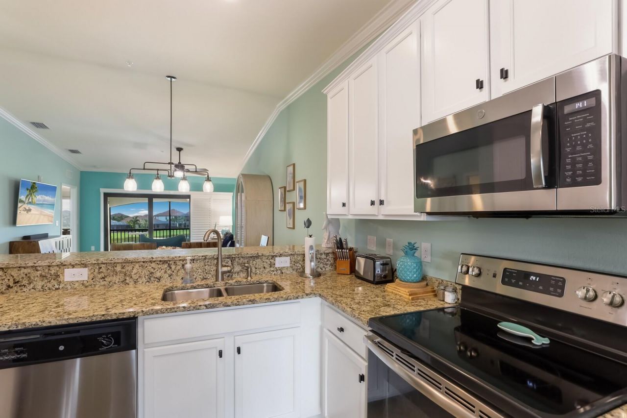 5557 Palmer Circle, Unit 202, Bradenton, FL 34211 Photo