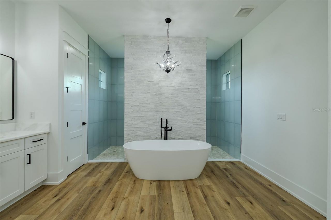 3515 Powerline Road, Lithia, FL 33547 Photo