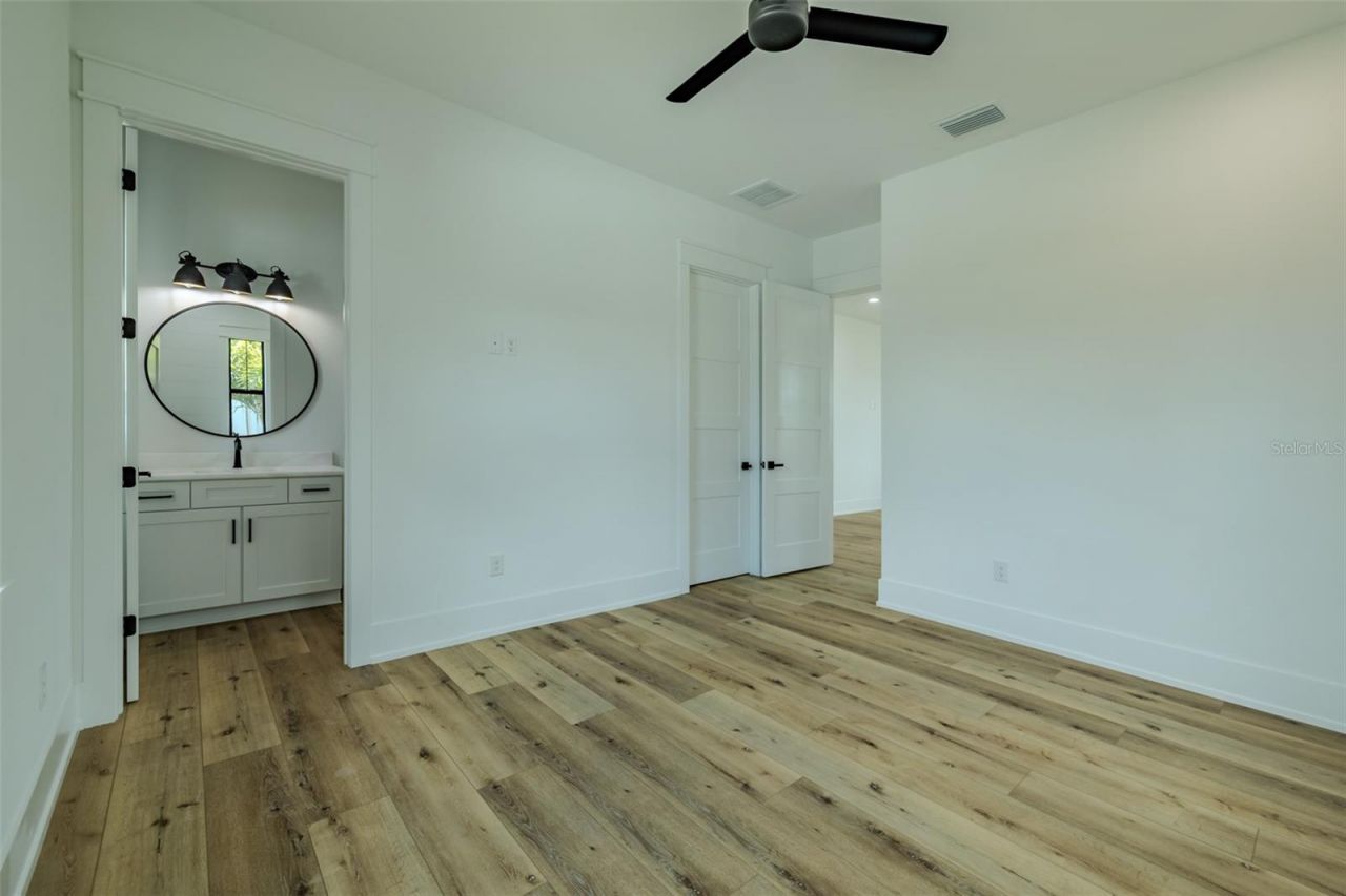 3515 Powerline Road, Lithia, FL 33547 Photo