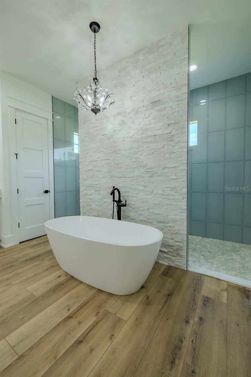 3515 Powerline Road, Lithia, FL 33547 Photo